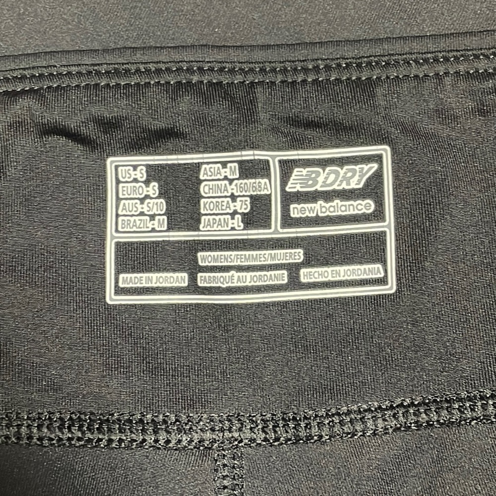 New Balance Dry Capri Leggings - Picture 3 of 11